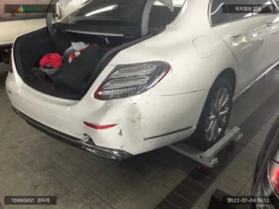 2018 Mercedes-Benz E 300 WDDZF4JB1JA423443 VIN:WDDZF4JB1JA423443