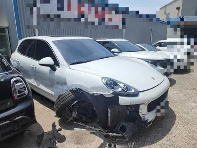 2015 Porsche Cayenne VIN: