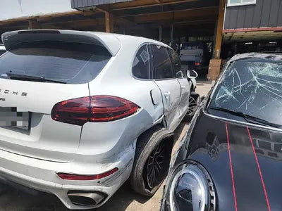 2015 Porsche Cayenne VIN: