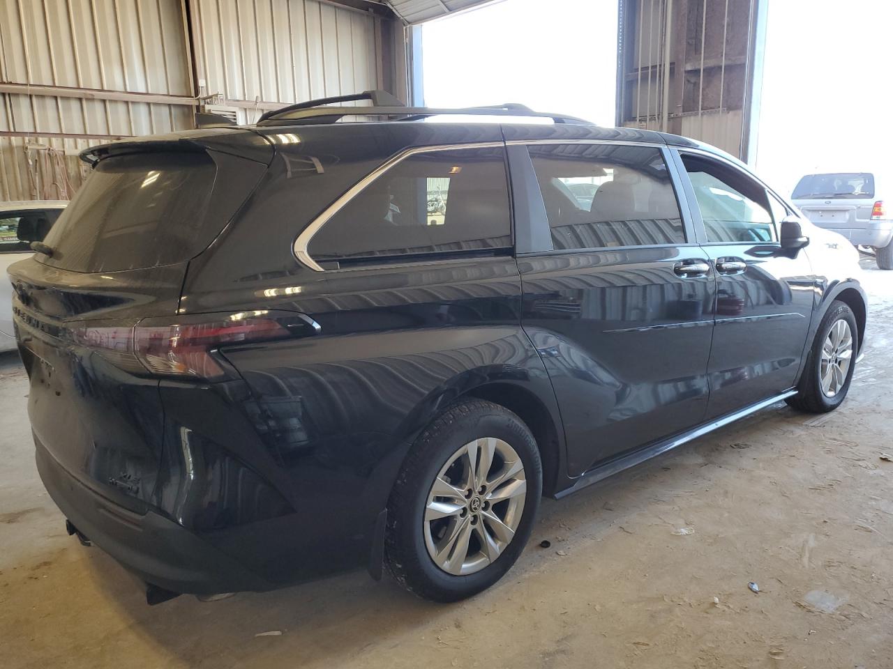 2023 TOYOTA SIENNA XSE VIN:5TDCSKFCXPS107701