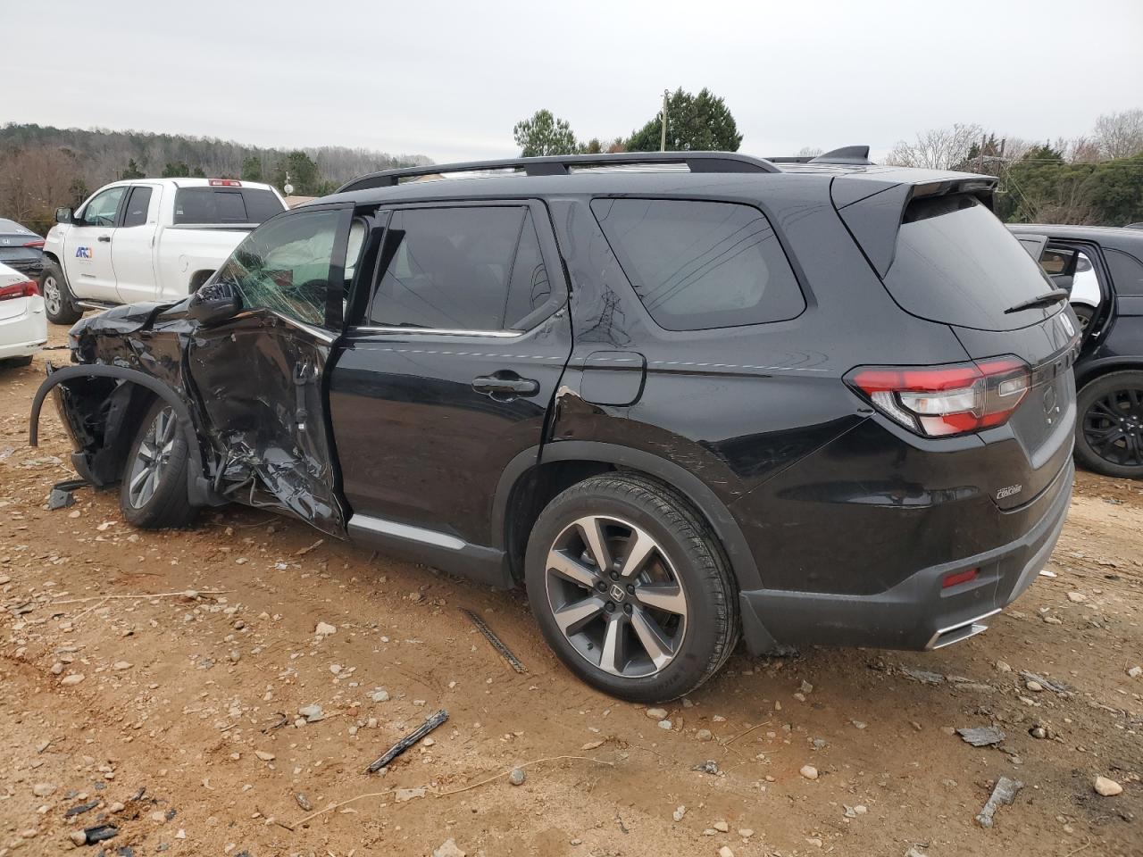 2023 HONDA PILOT TOURING VIN:5FNYG2H70PB011362