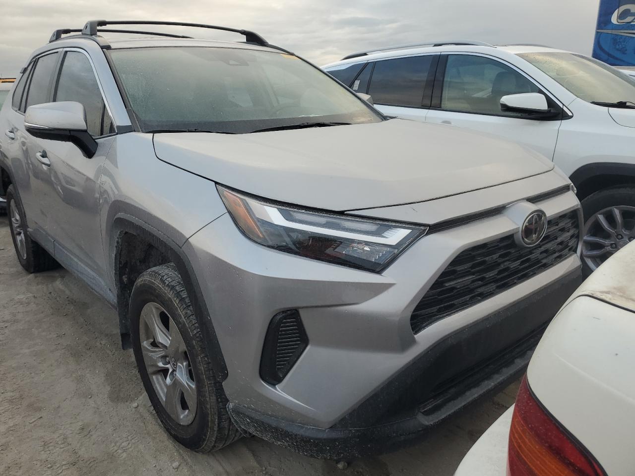 2022 TOYOTA RAV4 XLE VIN:2T3W1RFV5NC189148