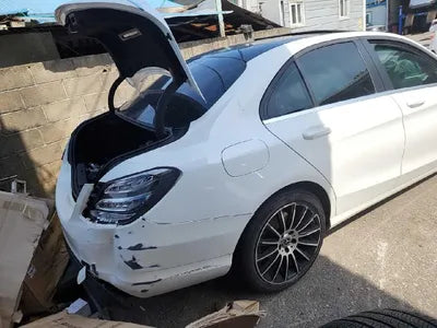 2017 Mercedes-Benz C 200 VIN: