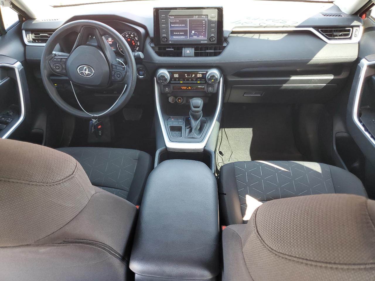 2022 TOYOTA RAV4 XLE VIN:2T3W1RFV4NW215575