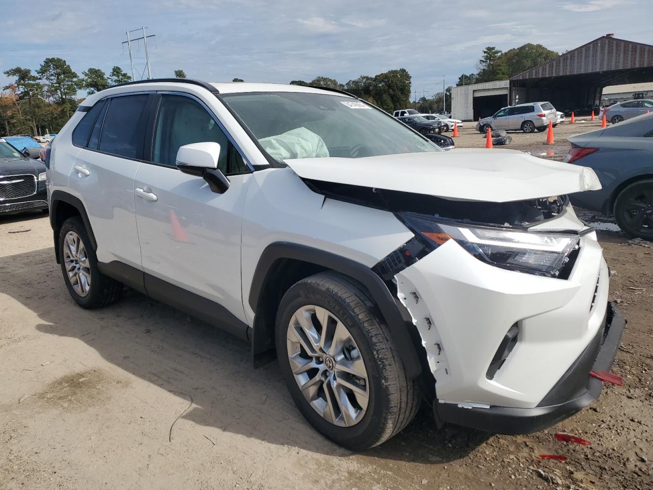 2024 TOYOTA RAV4 XLE PREMIUM VIN:2T3C1RFV3RW352290