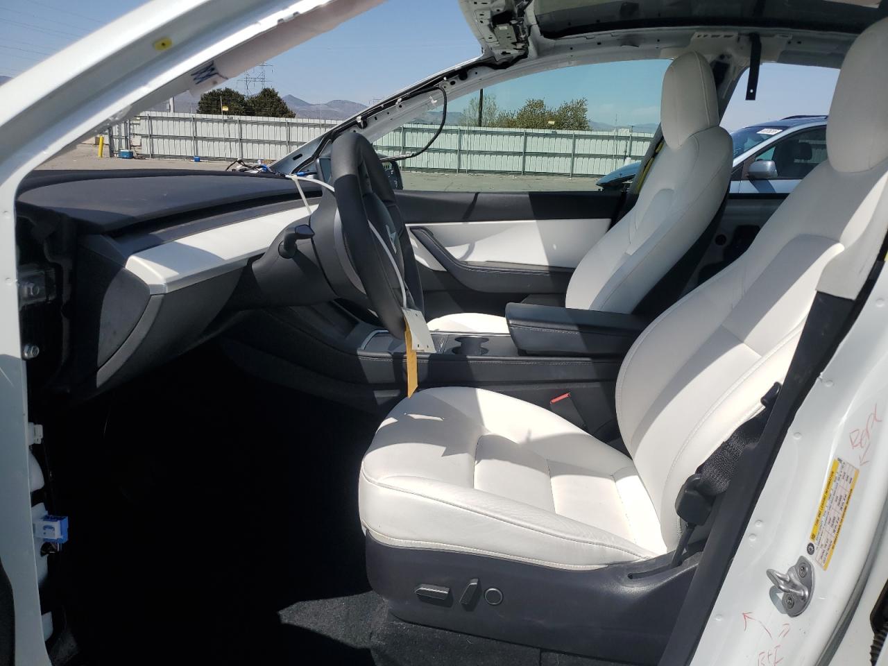 2022 TESLA MODEL Y  VIN:7SAYGDEE0NF436885