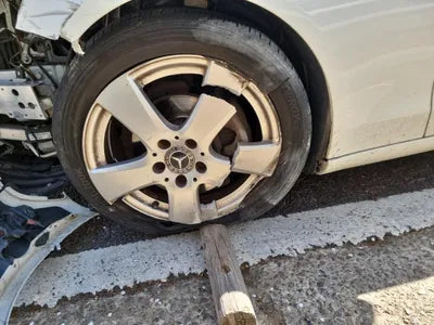 2017 Mercedes-Benz C 200 WDDWF3HB6HR301370 VIN:WDDWF3HB6HR301370