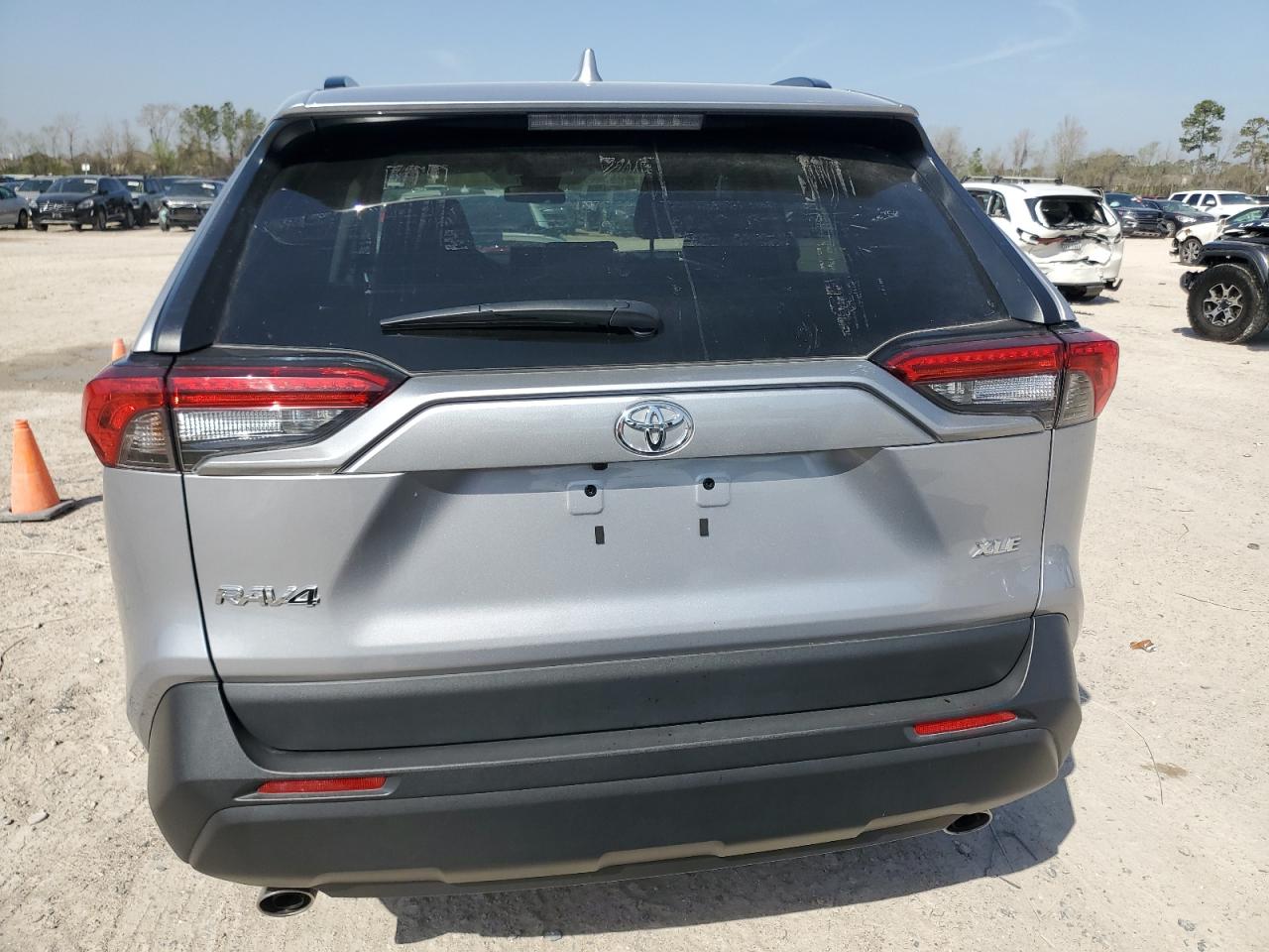 2022 TOYOTA RAV4 XLE PREMIUM VIN:2T3C1RFV5NC187886
