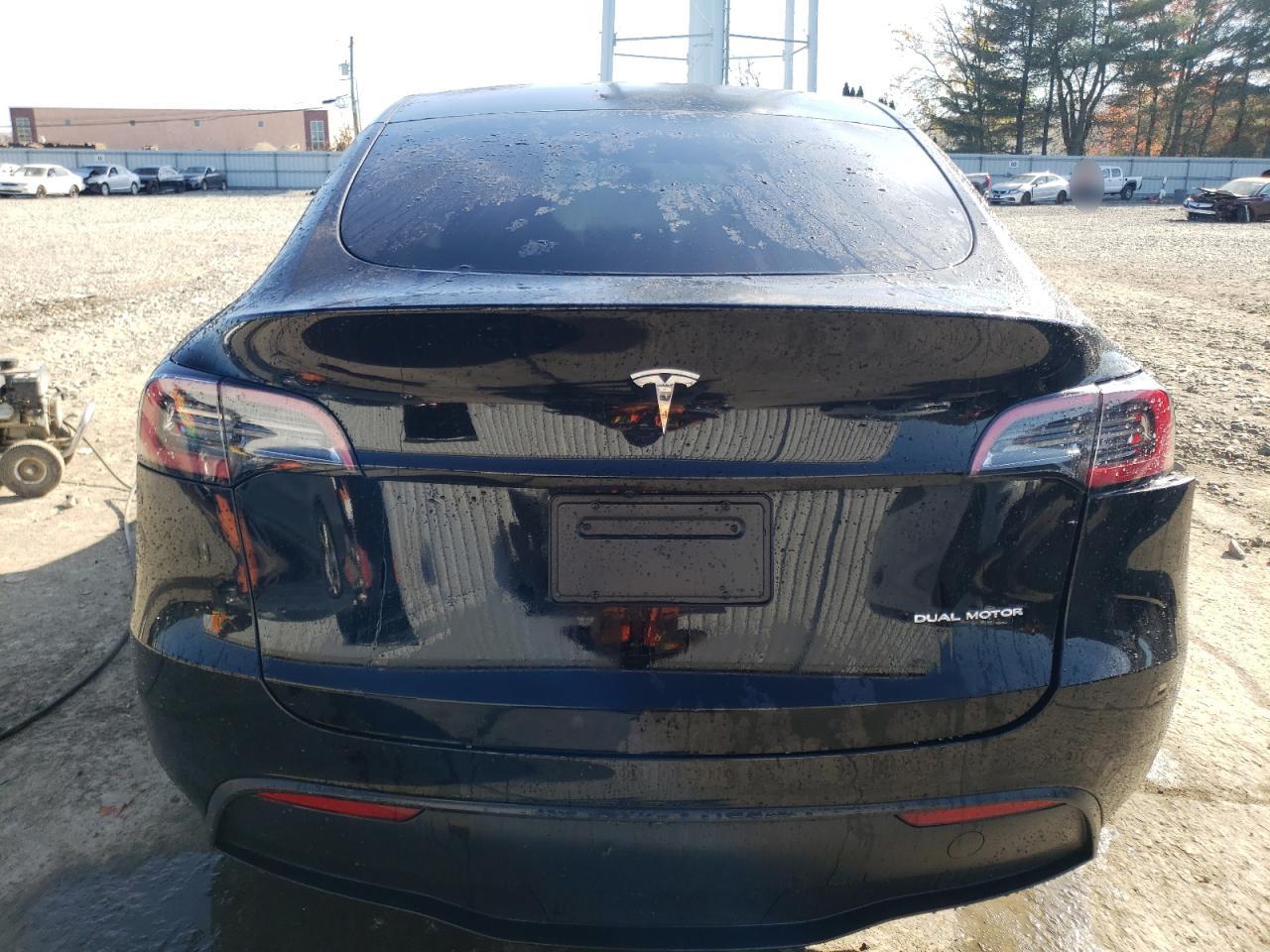 2023 TESLA MODEL Y  VIN:7SAYGDEE3PF889997