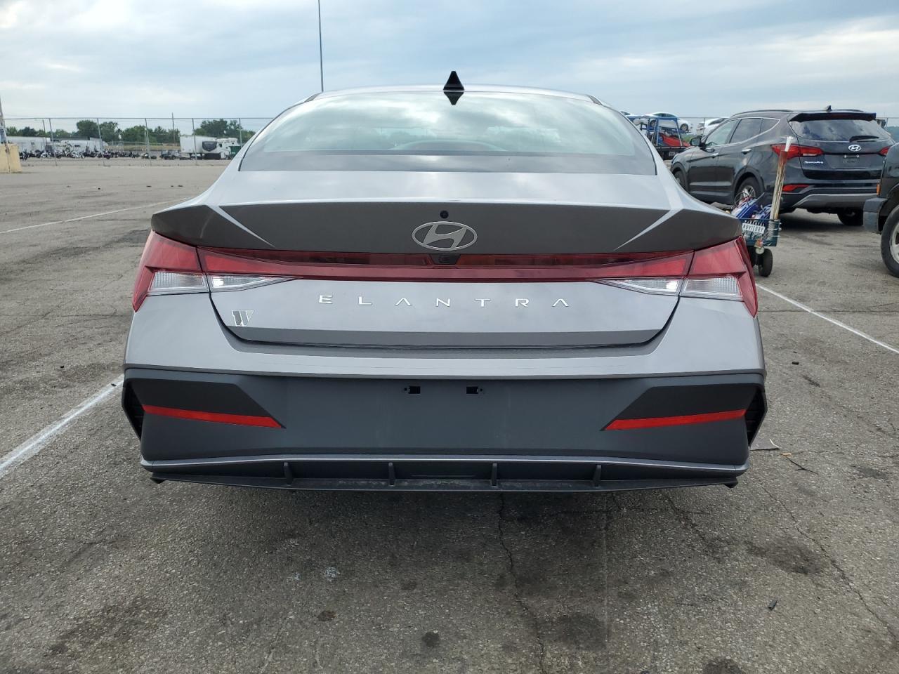 2024 HYUNDAI ELANTRA SEL VIN:KMHLM4DG1RU758379