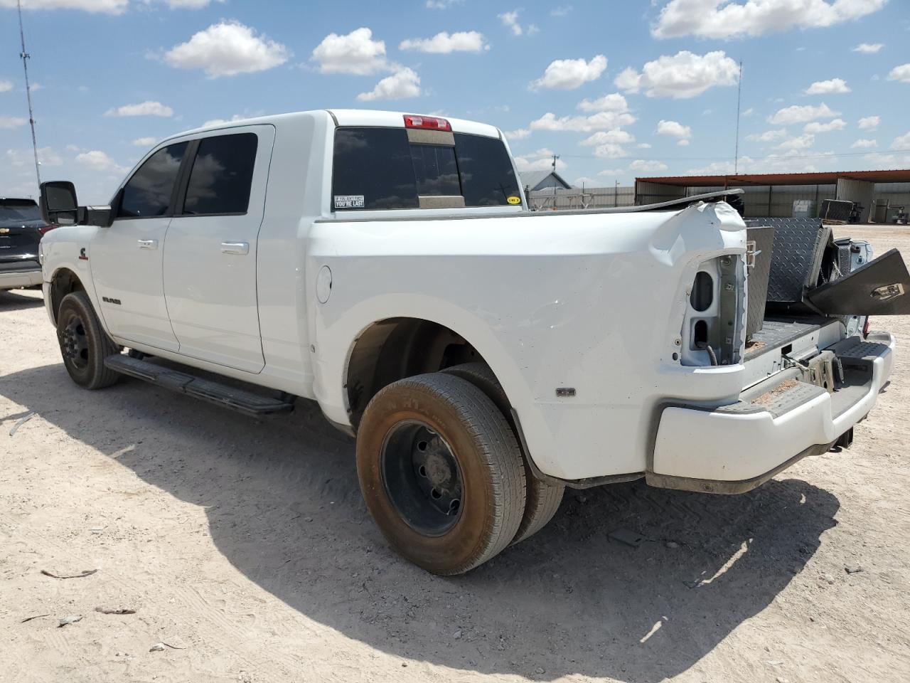 2024 RAM 3500 LARAMIE VIN:3C63RRML0RG229435