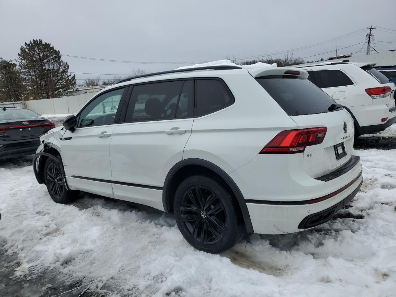 2022 VOLKSWAGEN TIGUAN SE R-LINE BLACK VIN:3VV8B7AX5NM039643