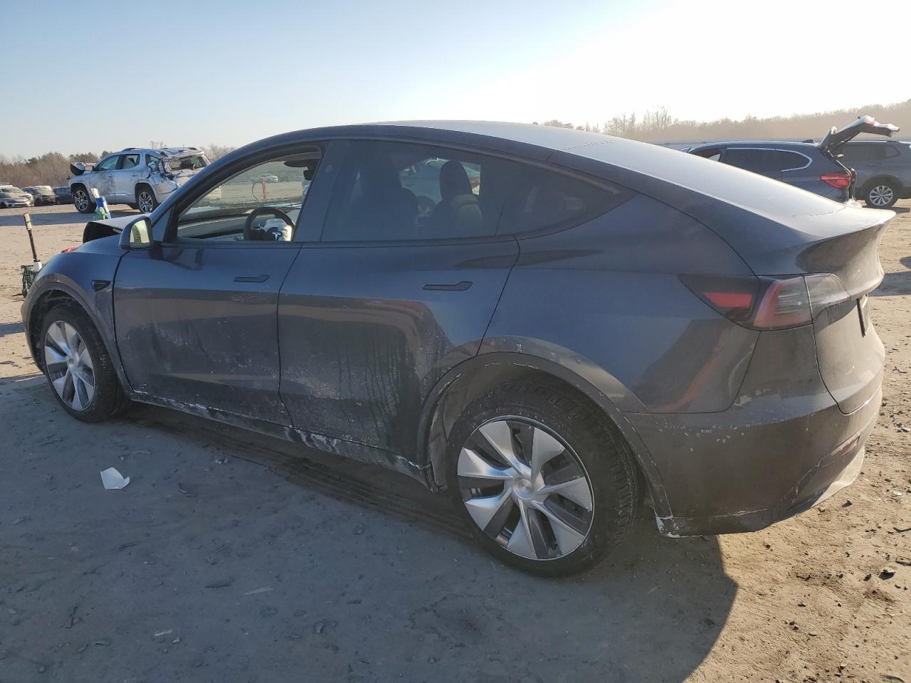 2024 TESLA MODEL Y  VIN:7SAYGDEE0RA275960