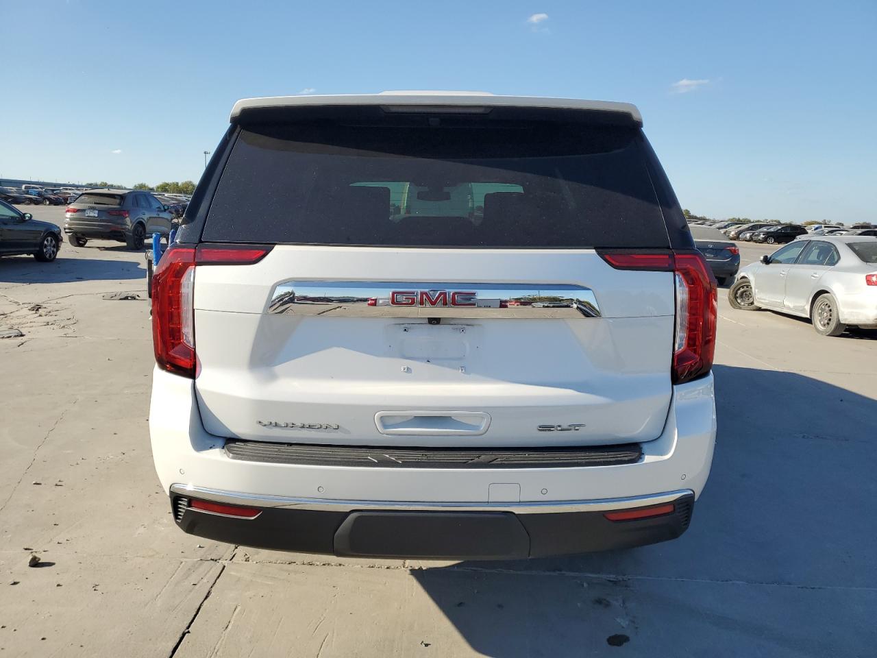 2022 GMC YUKON SLT VIN:1GKS1BKD1NR259041