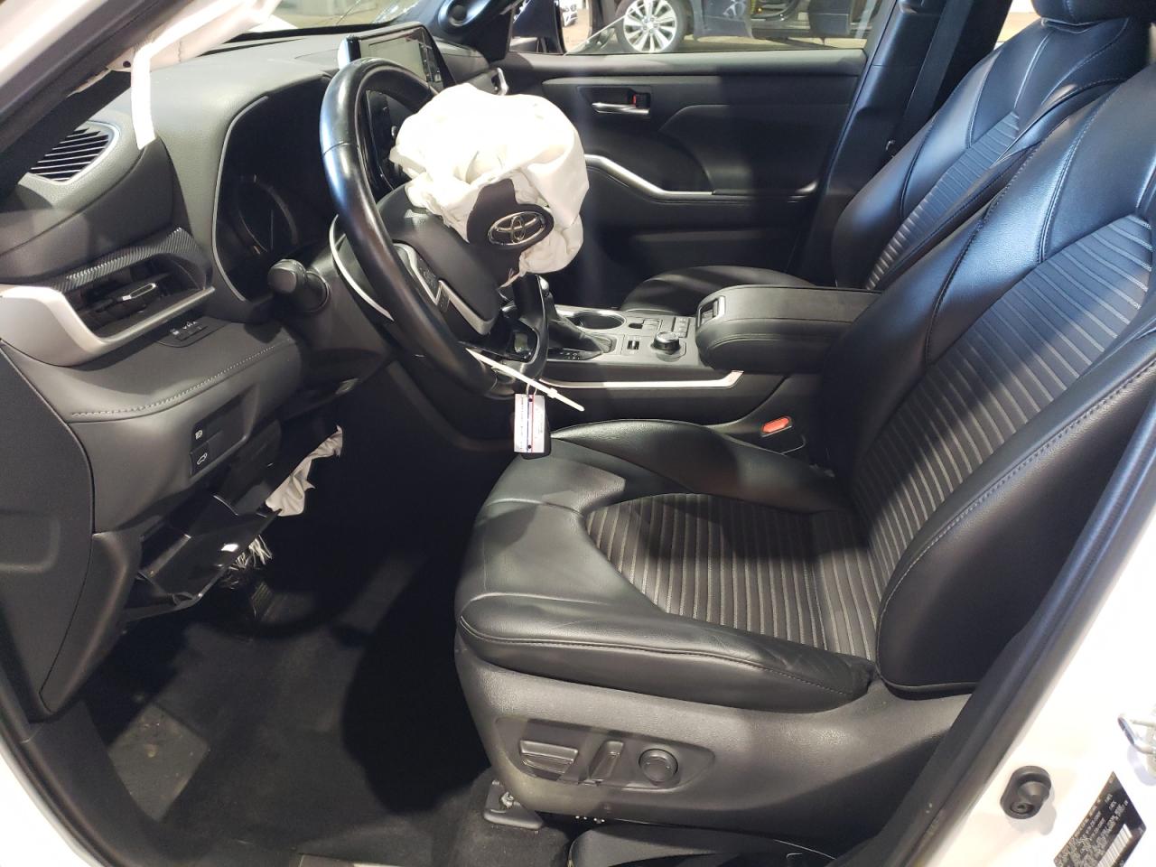 2022 TOYOTA HIGHLANDER XSE VIN:5TDJZRBH4NS197633