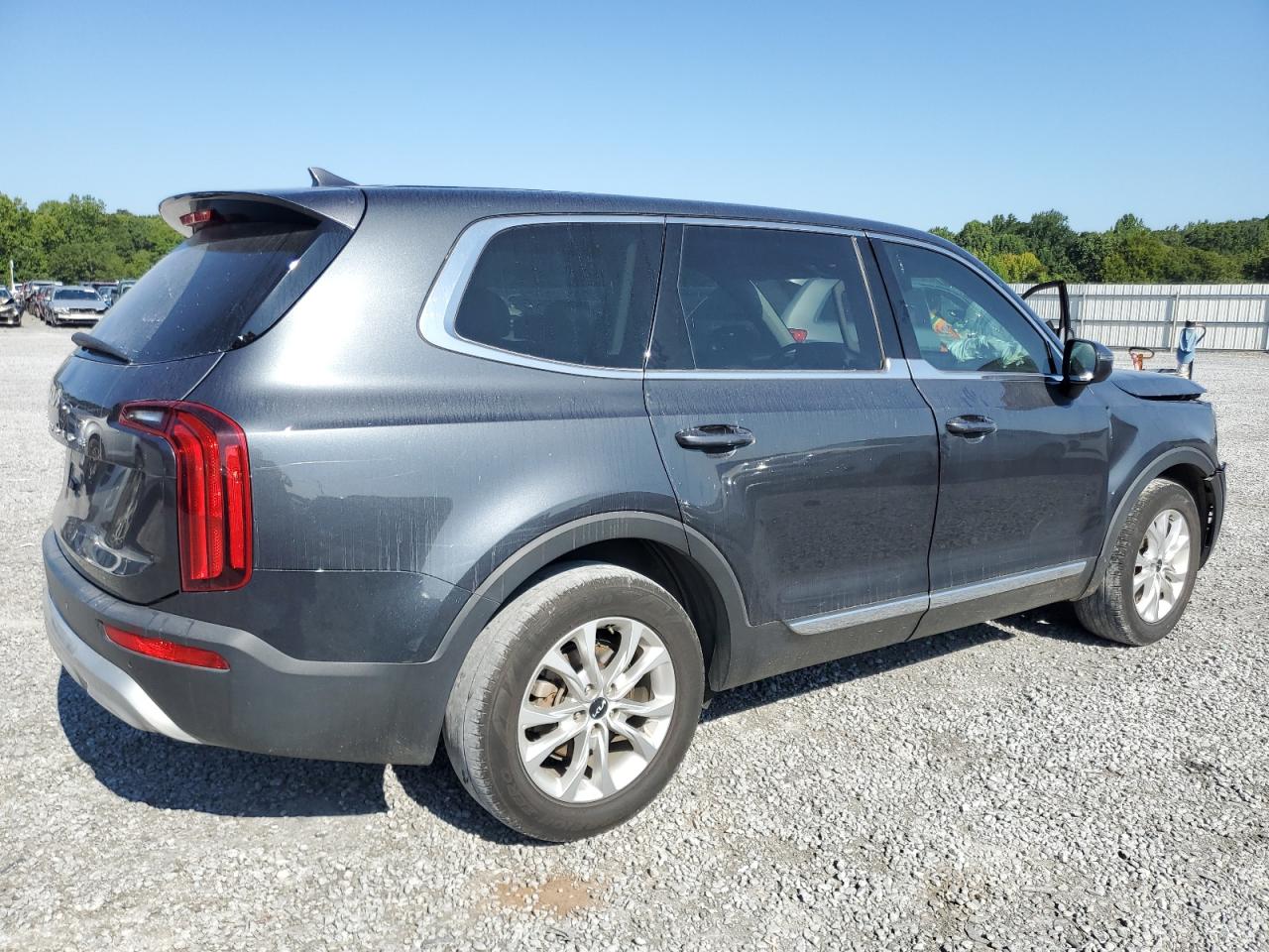 2022 KIA TELLURIDE LX VIN:5XYP24HC7NG305575