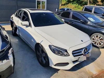 2018 Mercedes-Benz C 200 VIN: