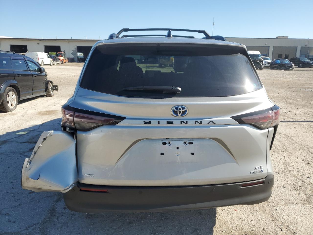 2024 TOYOTA SIENNA XLE VIN:5TDYSKFC1RS122743