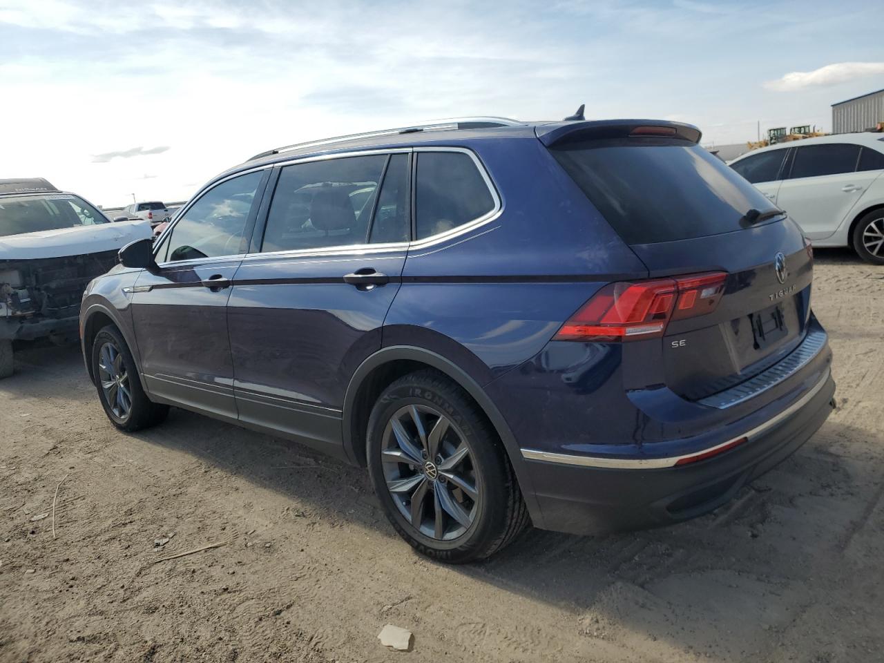 2022 VOLKSWAGEN TIGUAN SE VIN:3VV3B7AX1NM130578