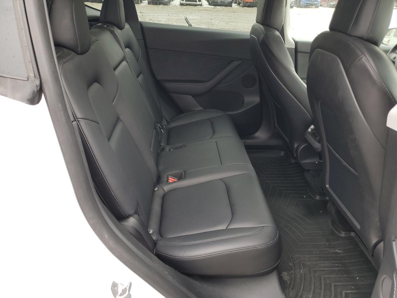 2022 TESLA MODEL Y  VIN:7SAYGDEF8NF399982
