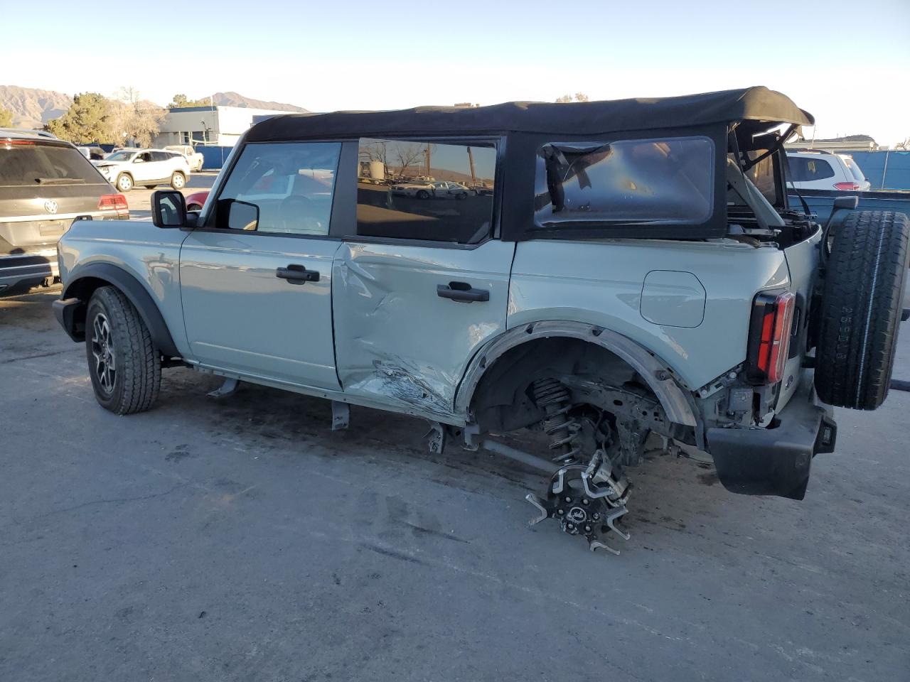 2022 FORD BRONCO BASE VIN:1FMDE5BH3NLA99823