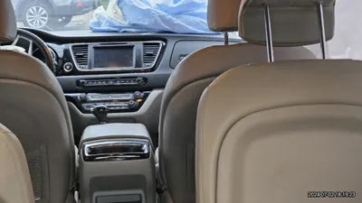 2016 Kia Carnival VIN: