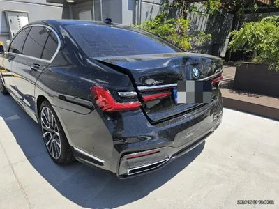2021 BMW 740 VIN: