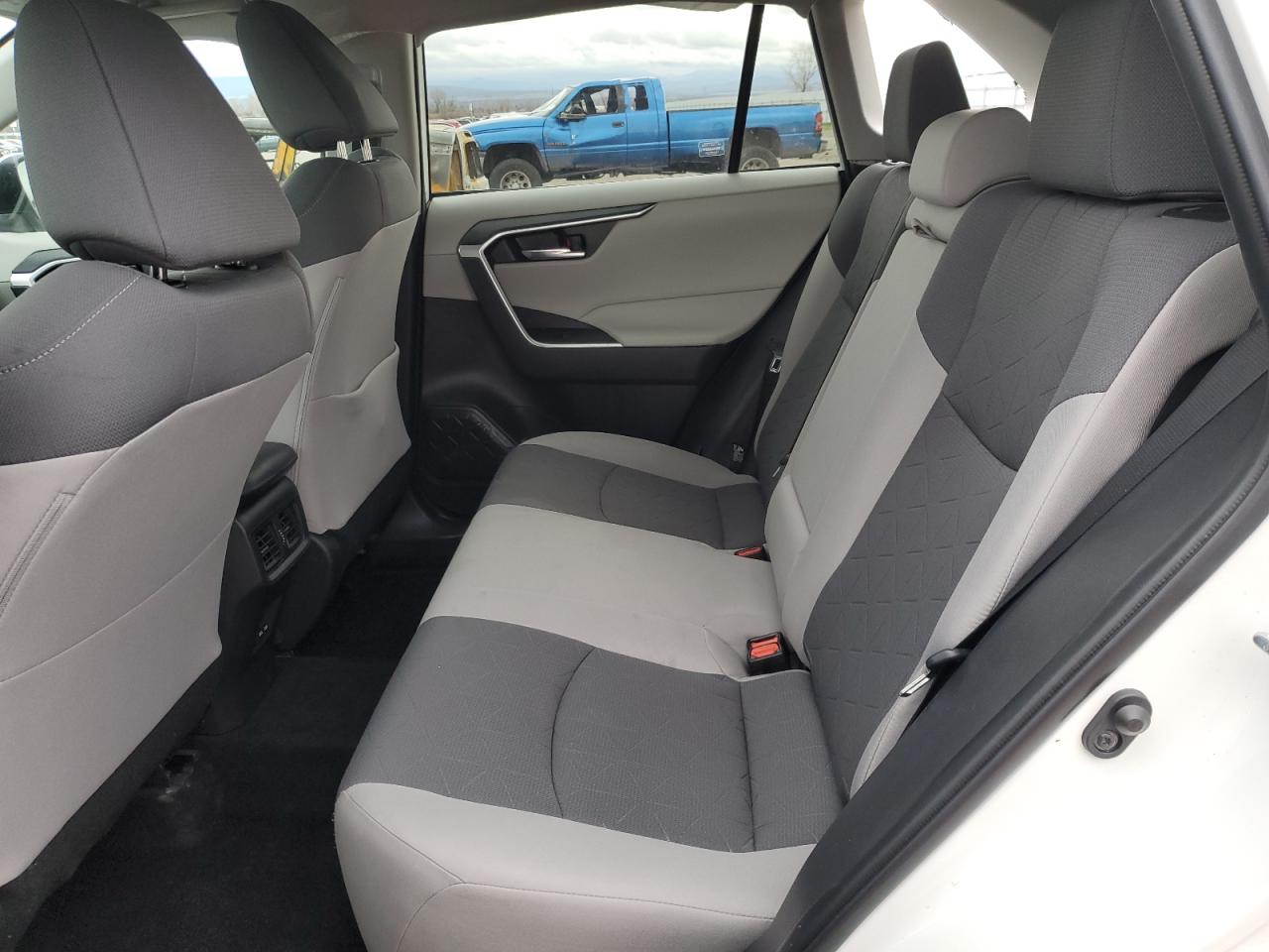 2022 TOYOTA RAV4 XLE VIN:2T3P1RFV0NC307806