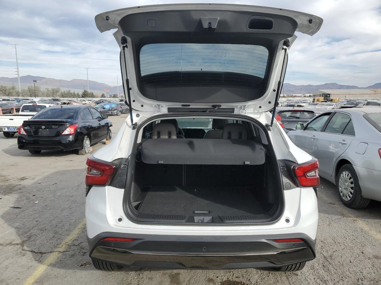 2024 CHEVROLET TRAX ACTIV VIN:KL77LKE25RC176420