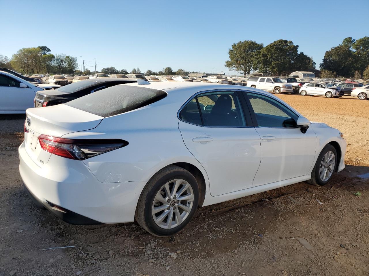 2022 TOYOTA CAMRY LE VIN:4T1C11AK3NU638335