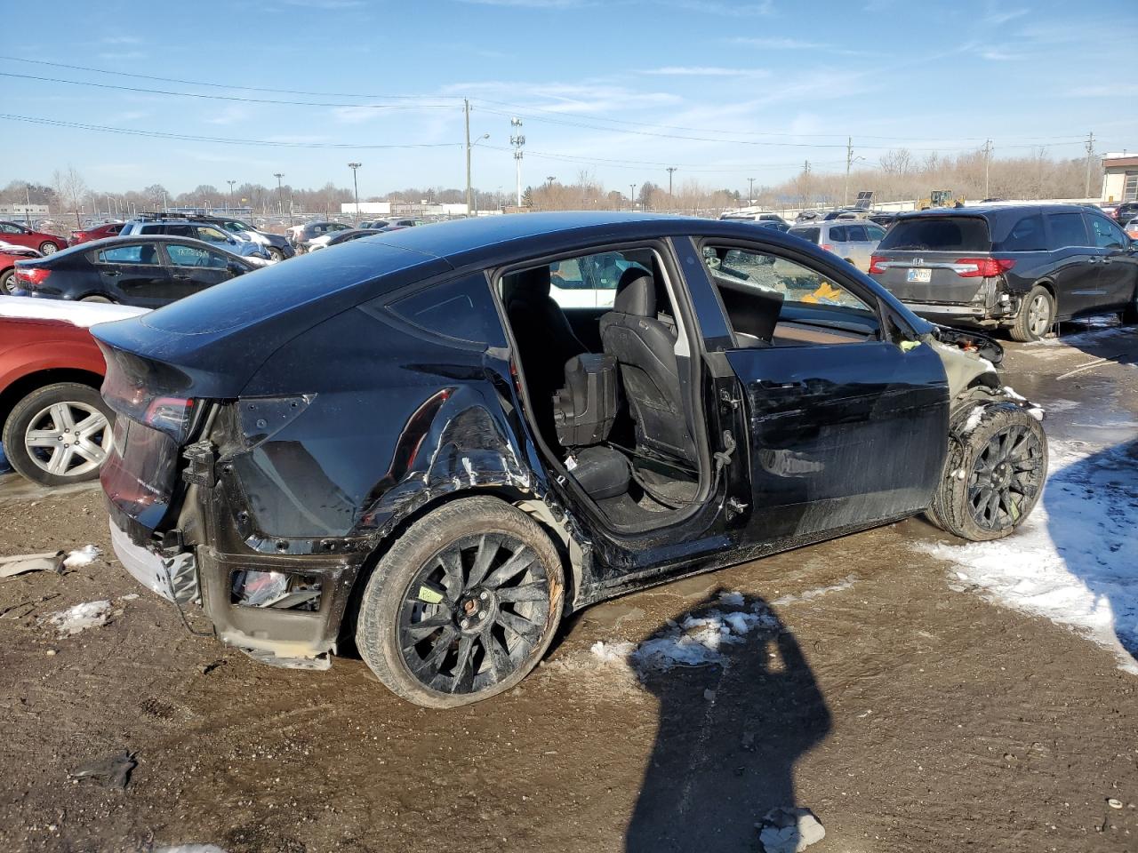 2022 TESLA MODEL Y  VIN:7SAYGDEE4NA018004