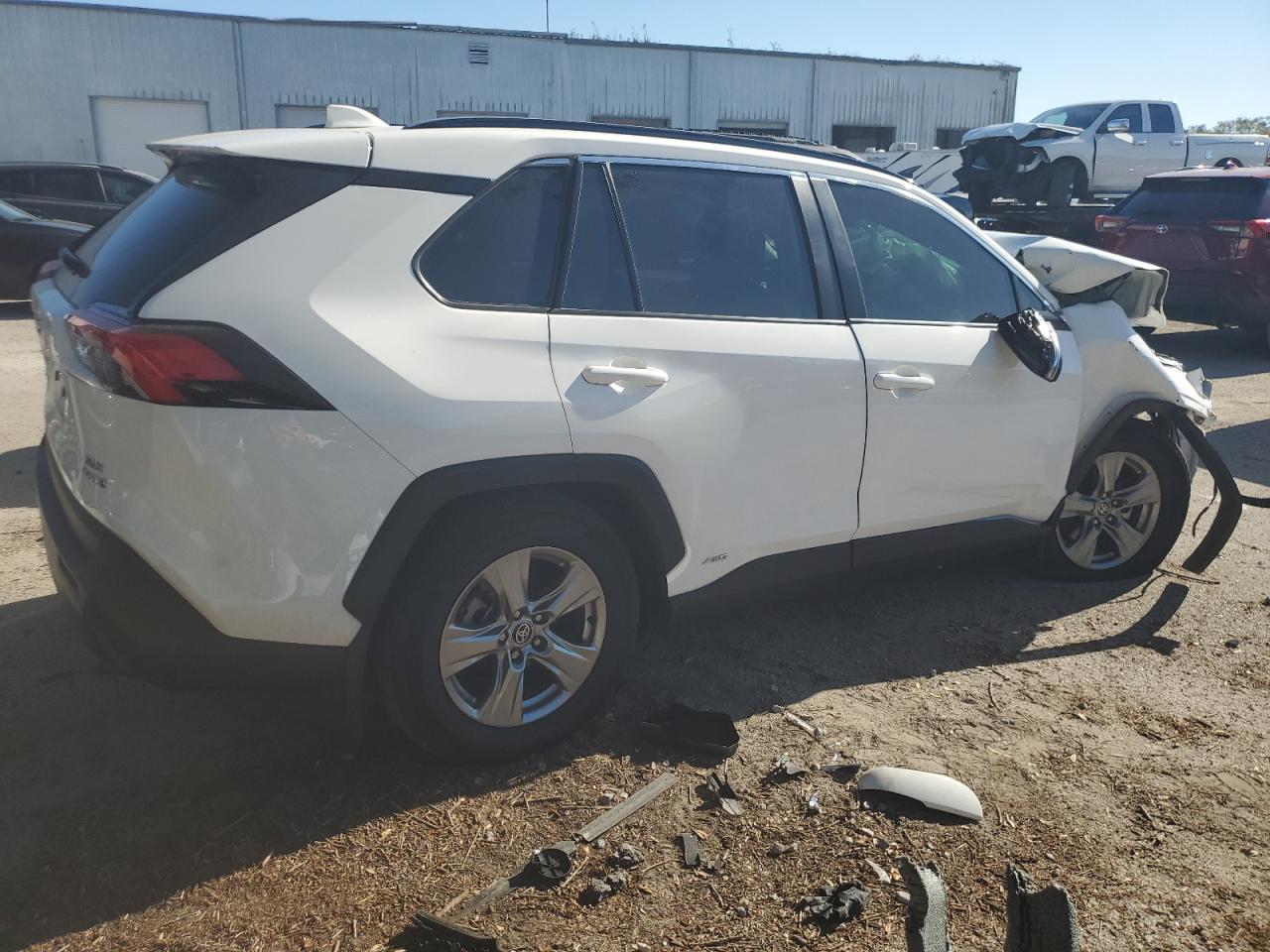 2024 TOYOTA RAV4 XLE VIN:2T3RWRFV2RW205535