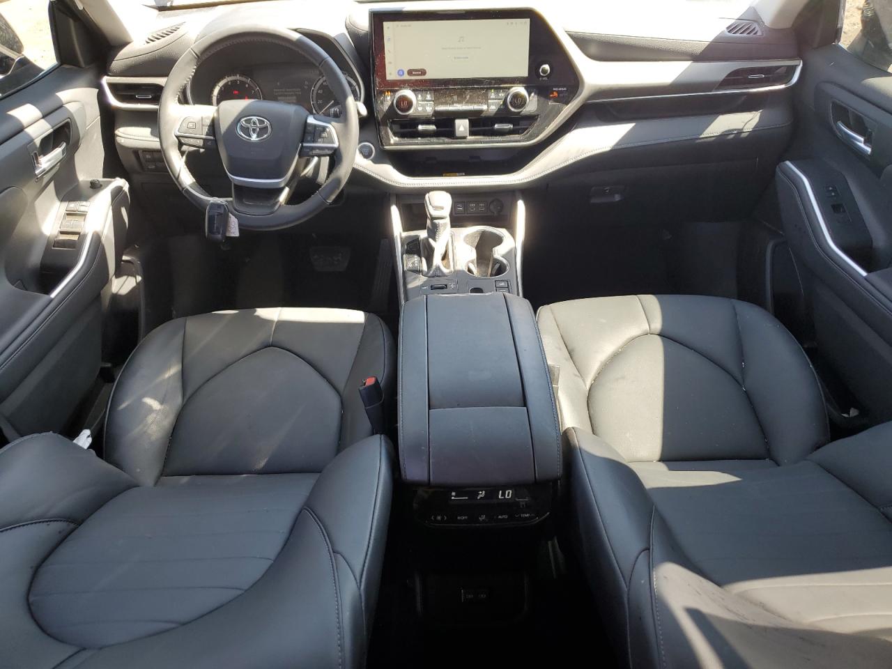 2024 TOYOTA HIGHLANDER LE VIN:5TDKDRBH9RS558959