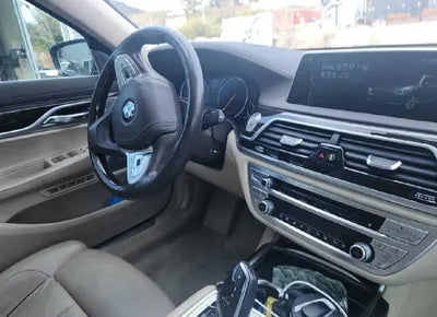 2016 BMW 750 WBA7F2107GG381139 VIN:WBA7F2107GG381139