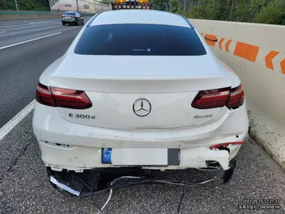 2022 Mercedes-Benz E 300 VIN: