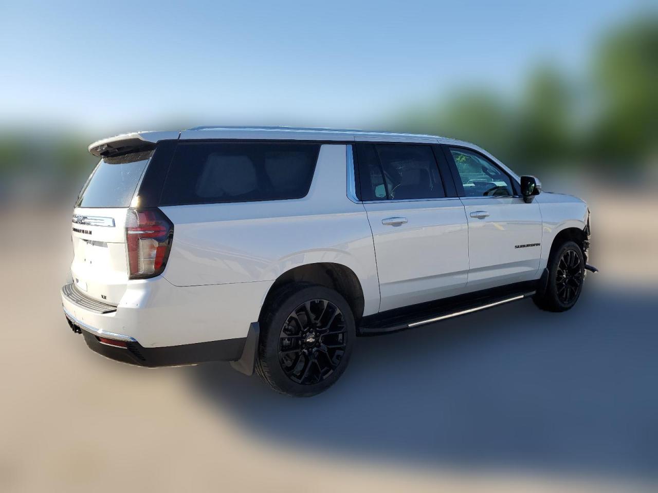 2022 CHEVROLET SUBURBAN K1500 LT VIN:1GNSKCKT8NR310340