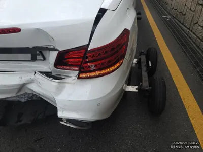 2016 Mercedes-Benz E 200 VIN: