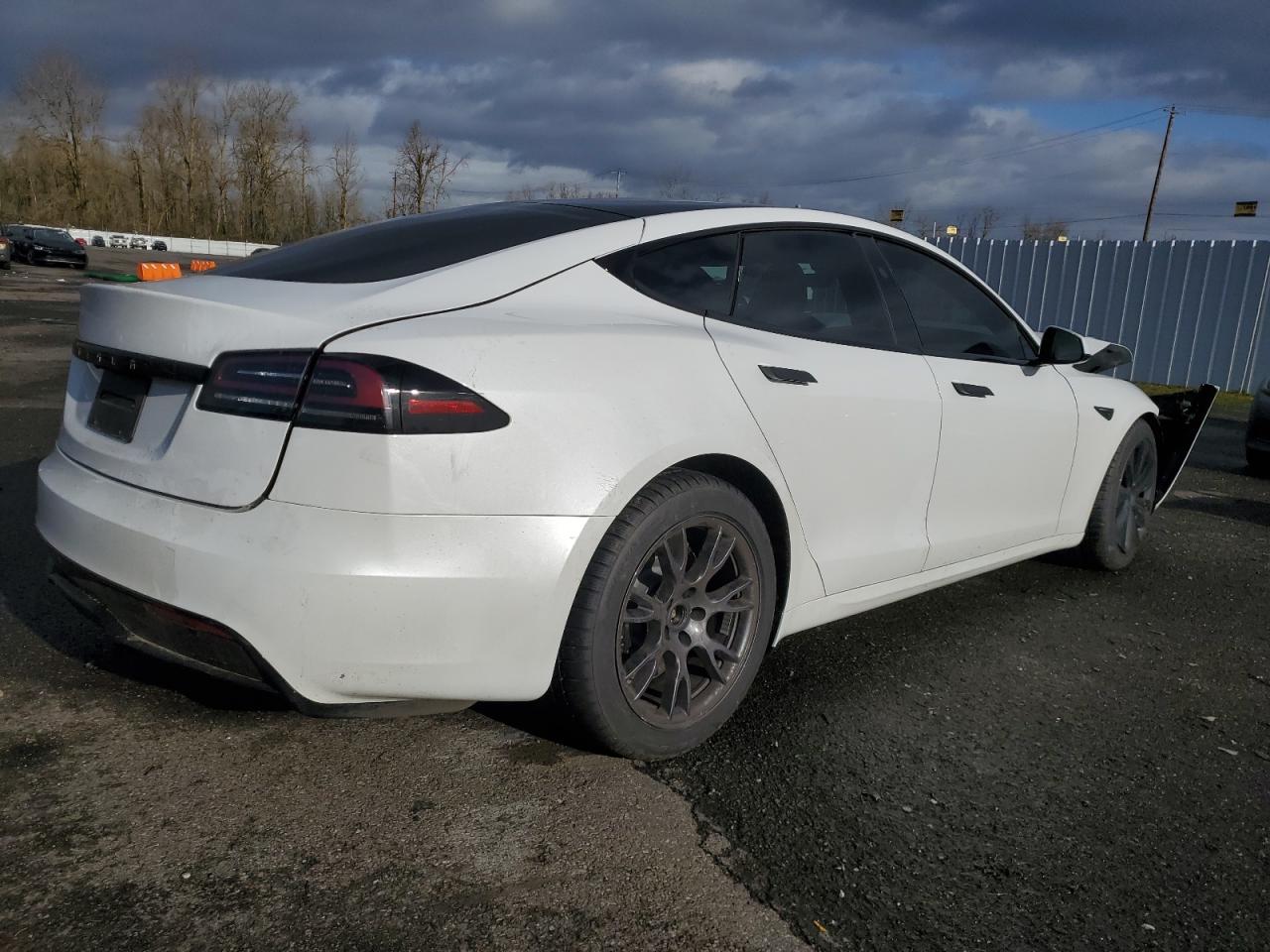2024 TESLA MODEL S  VIN:5YJSA1E59RF541014