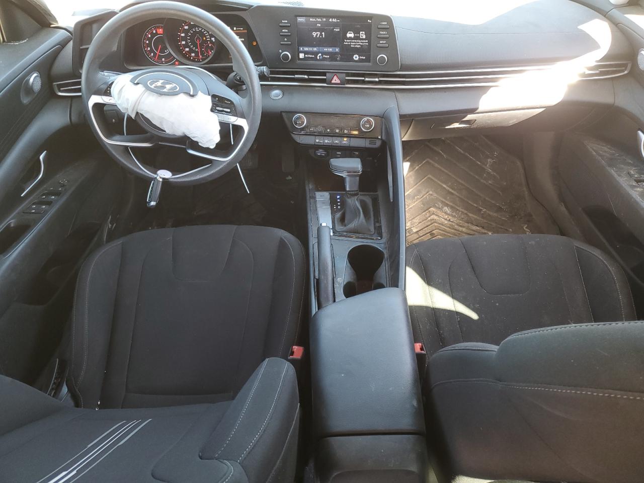 2022 HYUNDAI ELANTRA SEL VIN:5NPLM4AG9NH063399