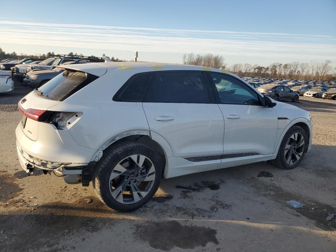 2022 AUDI E-TRON PREMIUM VIN:WA1AAAGE7NB043670