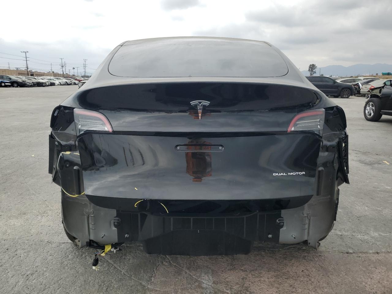 2023 TESLA MODEL Y  VIN:7SAYGDEE3PF881513