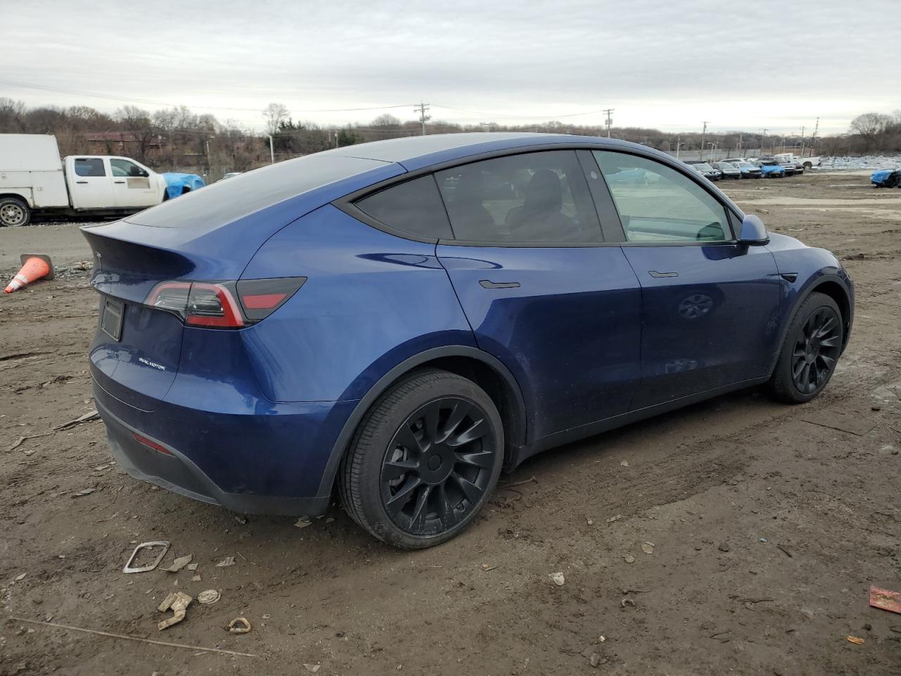 2023 TESLA MODEL Y  VIN:7SAYGDEE1PA205753
