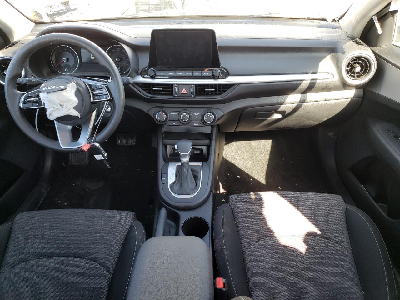2022 KIA FORTE FE VIN:3KPF24AD6NE475535