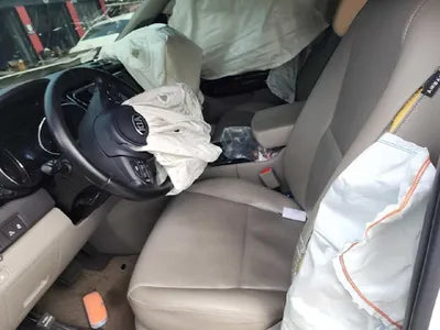 2017 Kia Carnival VIN: