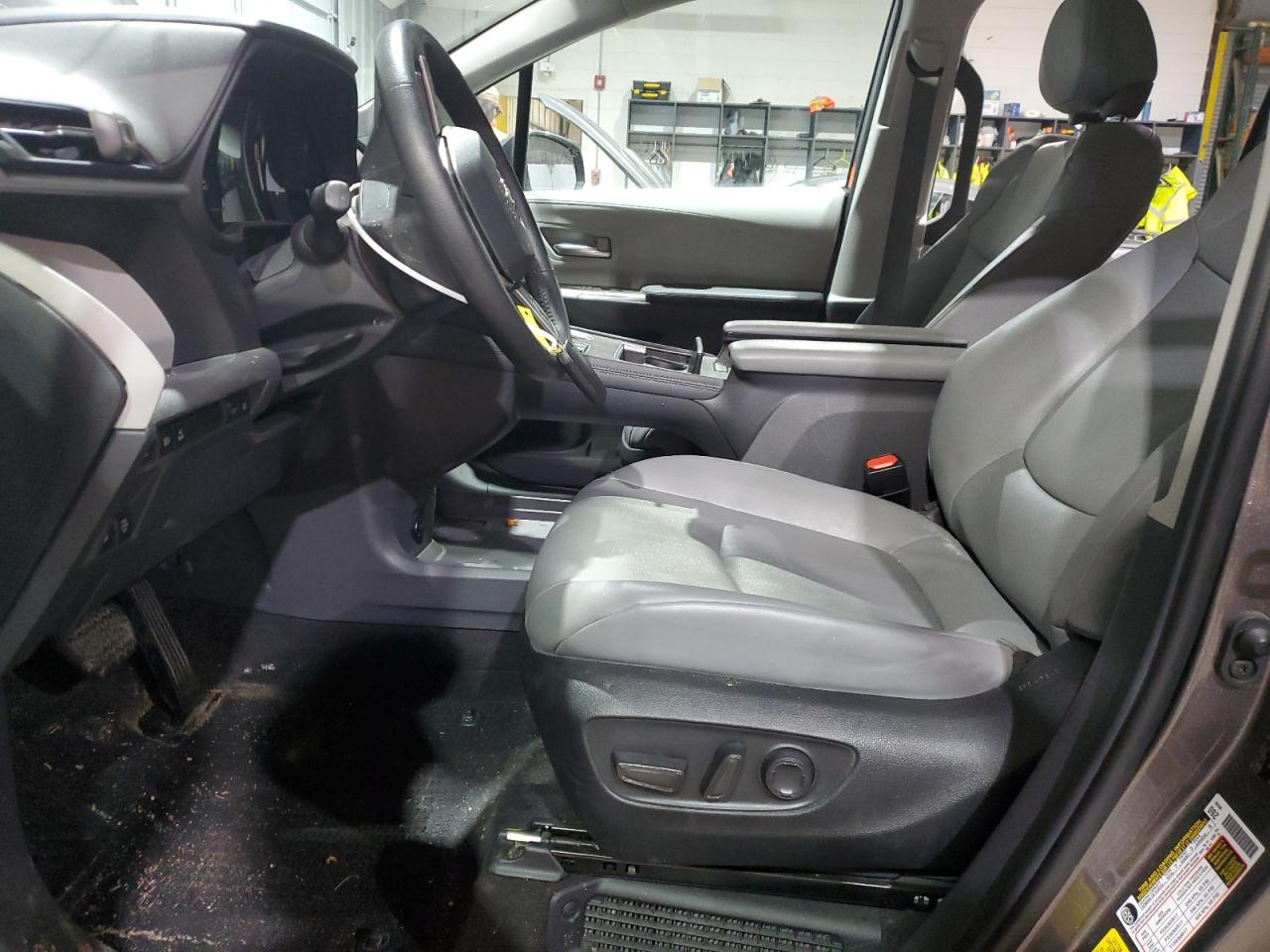 2023 TOYOTA SIENNA XLE VIN:5TDJSKFC8PS105498
