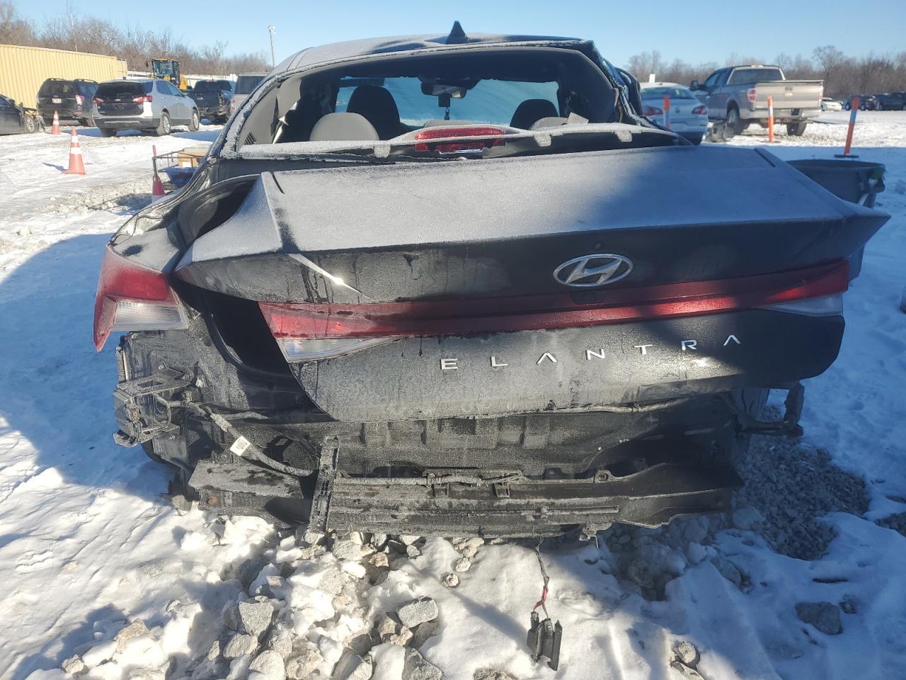 2022 HYUNDAI ELANTRA SEL VIN:KMHLM4AG0NU363740