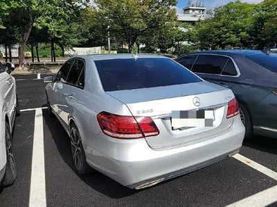 2016 Mercedes-Benz E 220 VIN: