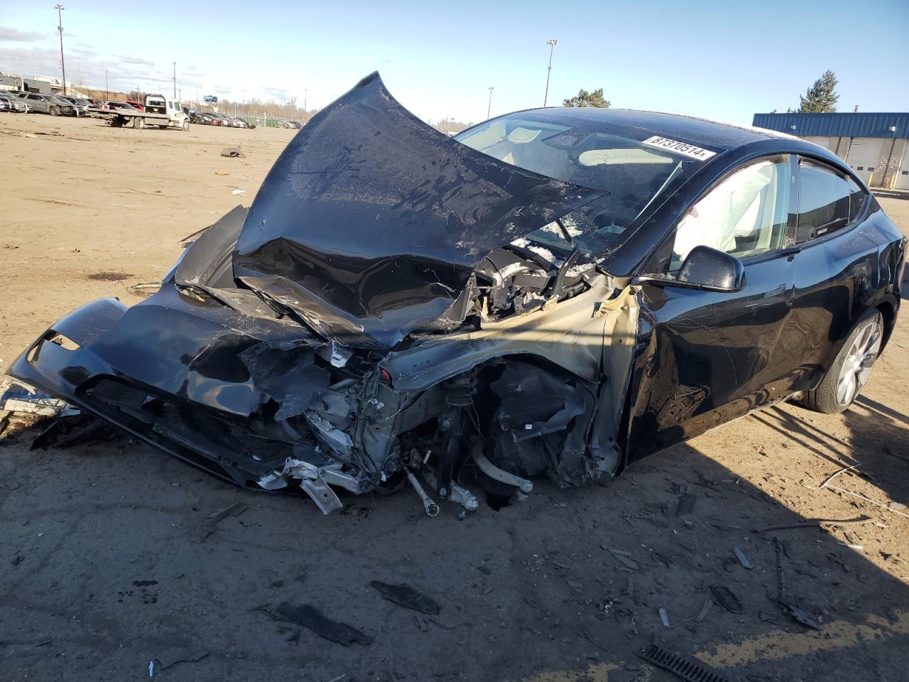 2024 TESLA MODEL Y  VIN:7SAYGDEE9RF984146