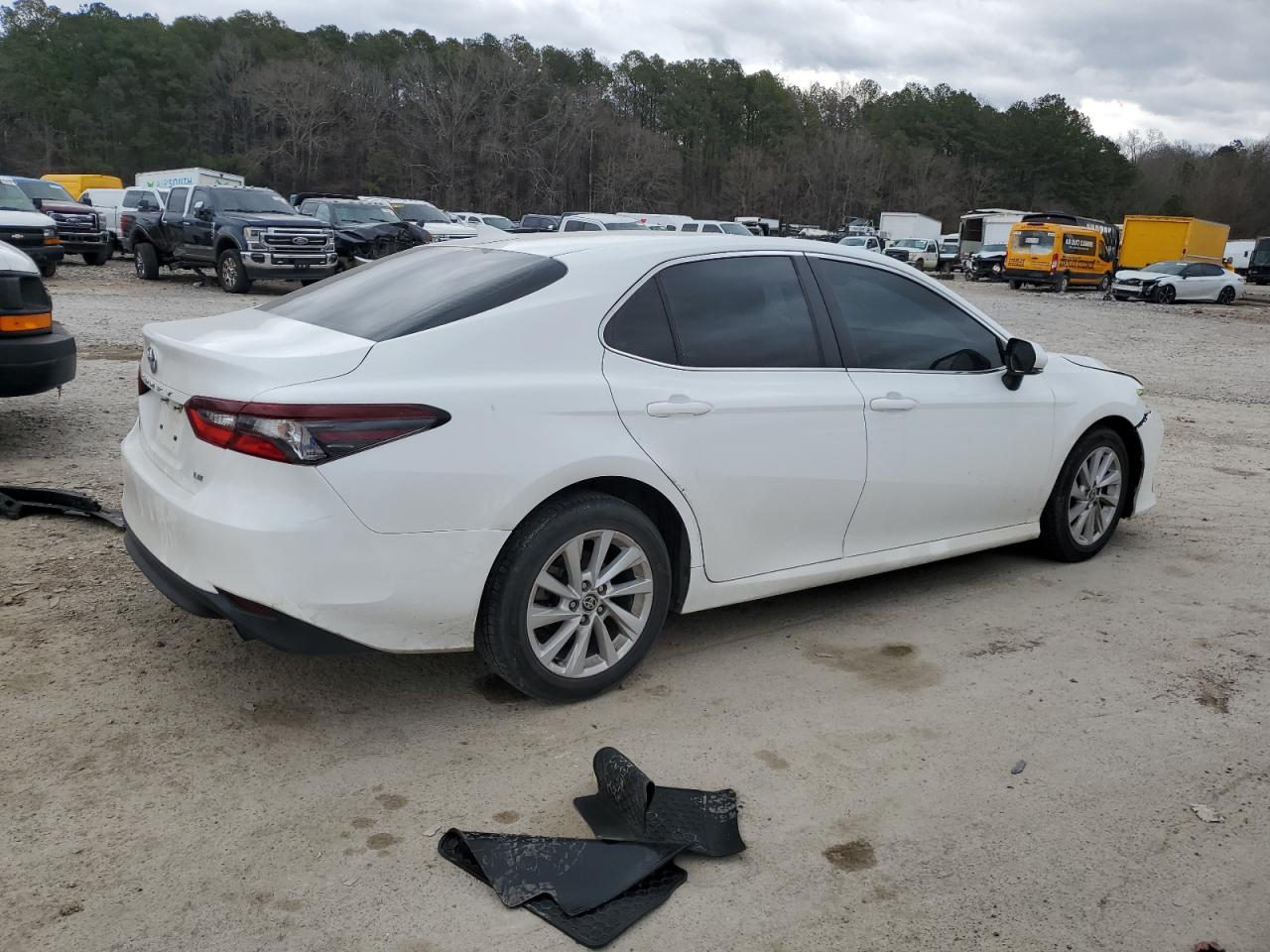 2022 TOYOTA CAMRY LE VIN:4T1R11AKXNU672136