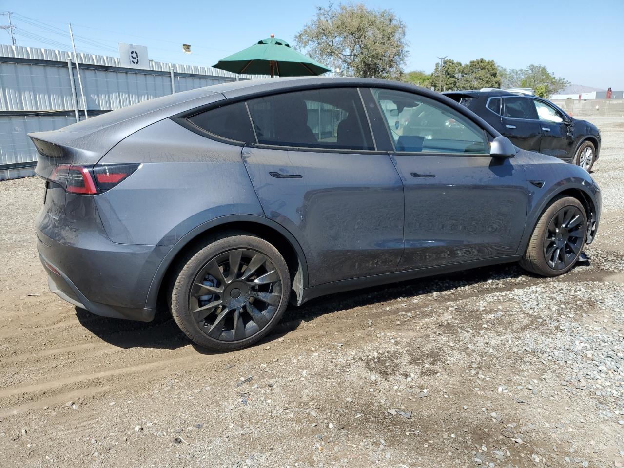 2023 TESLA MODEL Y  VIN:7SAYGAEEXPF913498